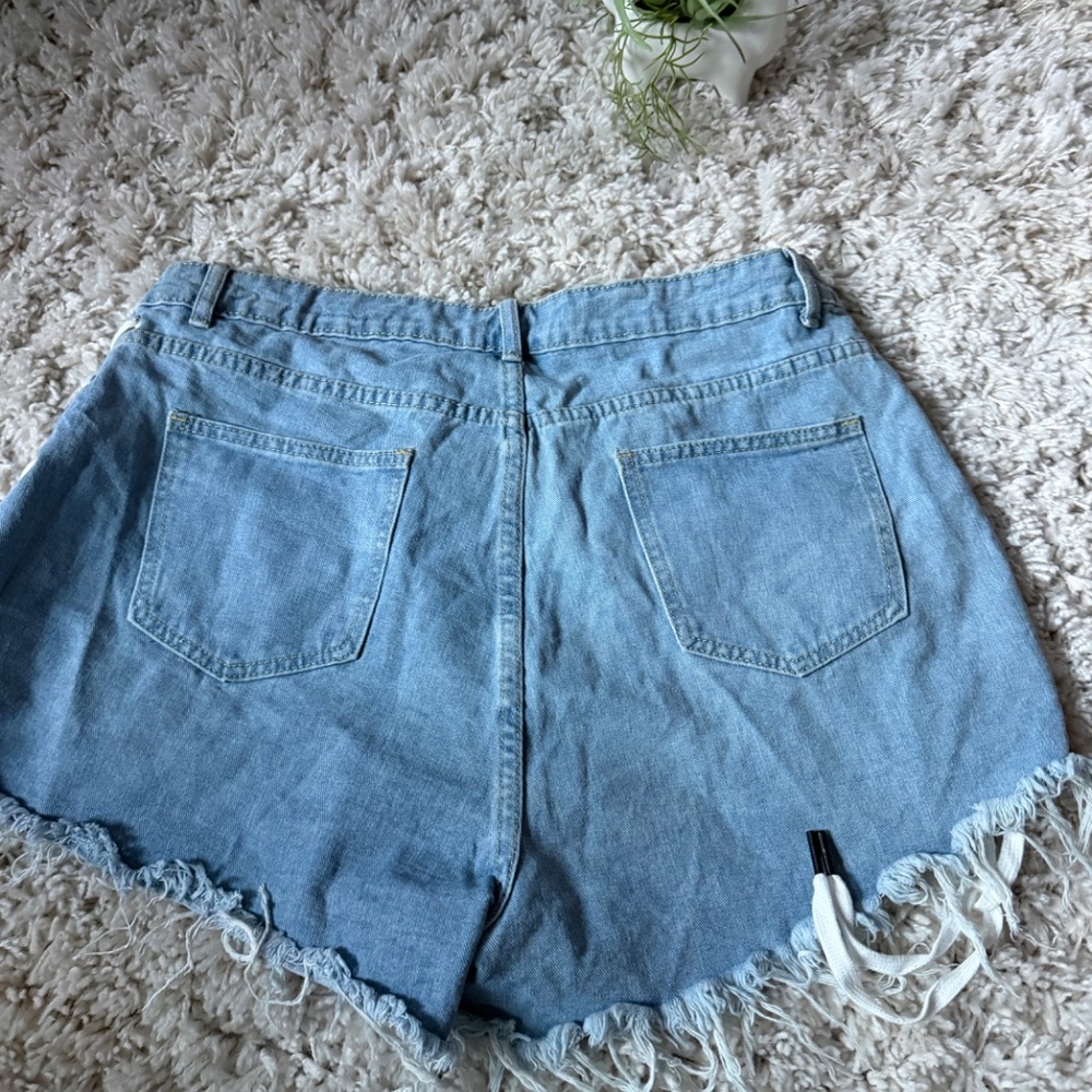 Light Blue Frayed unique crisscross Women's Jean Shorts with Lace-Up Detail your - Picture 4 of 4